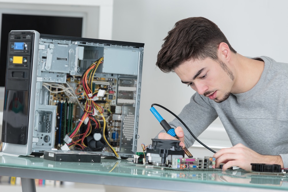Daniel Zivetz - Computer Expert